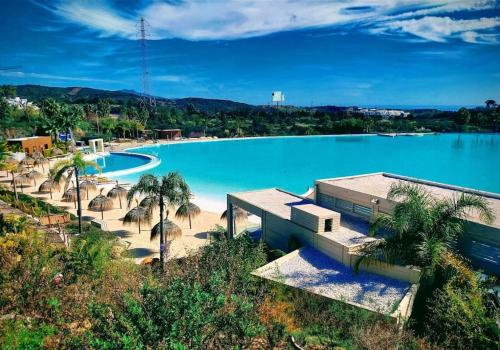 Casa lagoon & pool, Alcazaba by Casa del sol HR