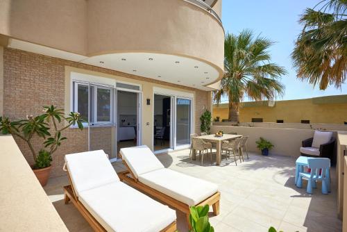 Niki Seaview With Cozy Garden