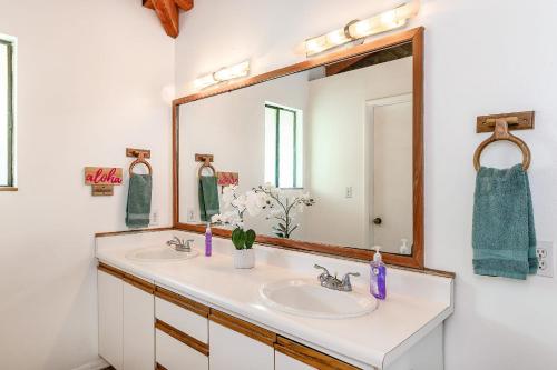 Gallery image of Spacious North Shore Apartment Near V-Land in Haleiwa