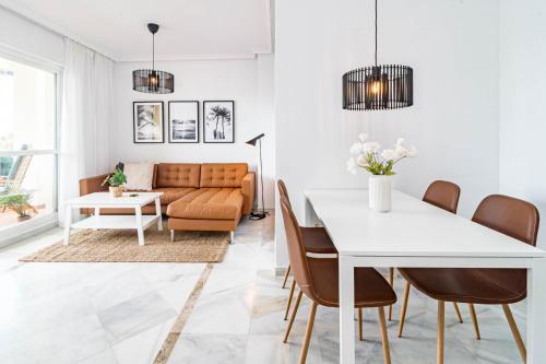 Contemporary apartment near Puerto Banus
