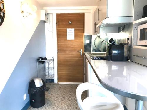 L'ASTORIA 6 - Centre Ville - Proche des Thermes - Ancien Palace