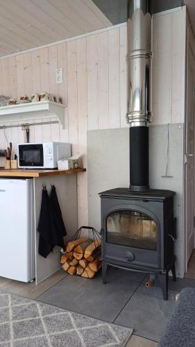Una cocina o zona de cocina en Pieni Mökki