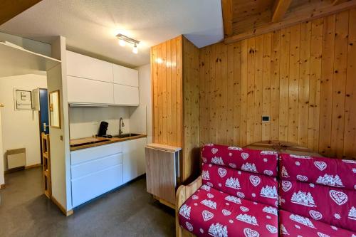 Au centre de la station 6 personnes