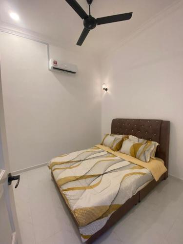 Katil atau katil-katil dalam bilik di TBJ HOMESTAy