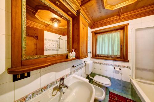 Koupelna v ubytování Appartamento Ai Frassini a Vinigo