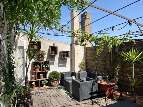 Chambre indépendante avec SDB-Terrasse privative. Centre ville