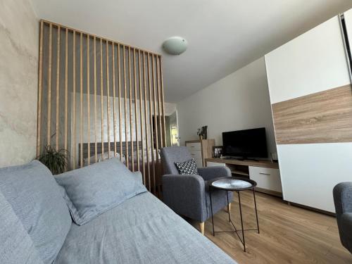 Kalwaryjska Spot Apartment in a Good Location