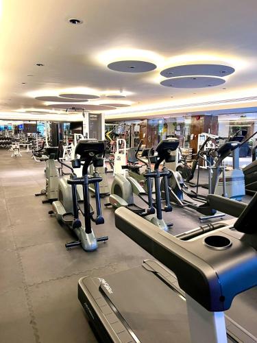 Γυμναστήριο ή/και όργανα γυμναστικής στο Madareem Hotel