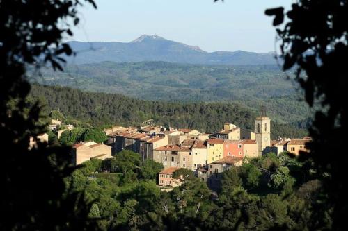 Photo de la galerie de l'établissement L'Oustalou,nature et tranquillité, à Claviers