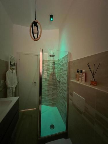 Bilik mandi di SPAZIO apARTment di stile Roma METRO C MIRTI