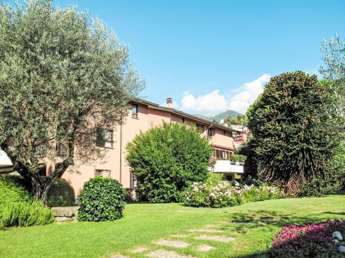 Zahrada ubytování Apartment Chicca by Interhome