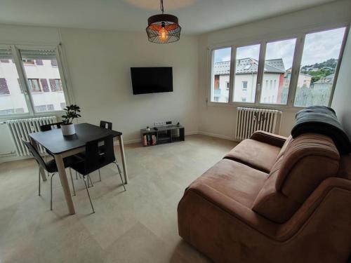 Gallery image of Charmant T2 in Embrun