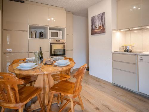 Apartment Orion 205 by Interhome