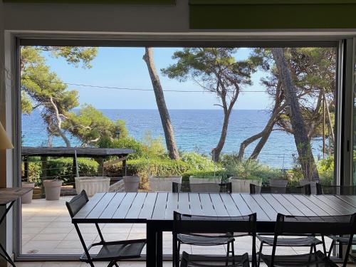 Grande villa face à la plage, superbe vue mer