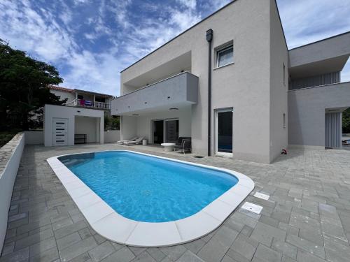 Villa Plesa with office and private pool