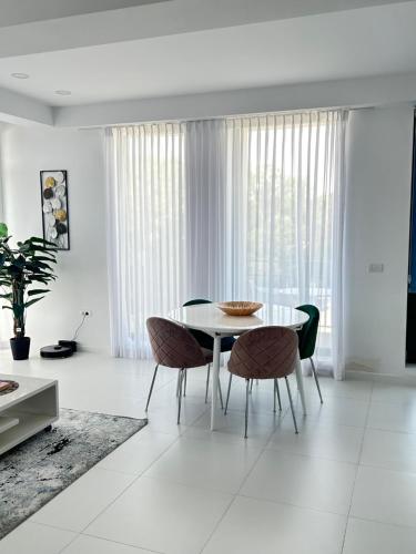 Khu vực ghế ngồi tại Neptun Velvet Residence