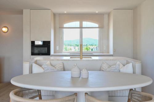 Golfe de St-Tropez somptueux appartement vue port et mer