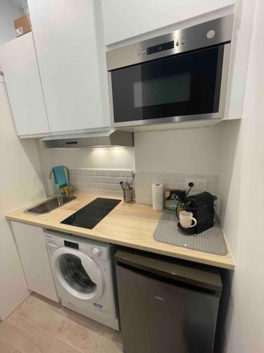 Køkken eller tekøkken på Charming studio, Paris 15 - Parc des expositions