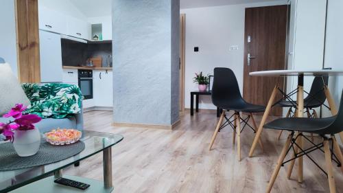 Dapur atau dapur kecil di OsiedLOVE Poddasze