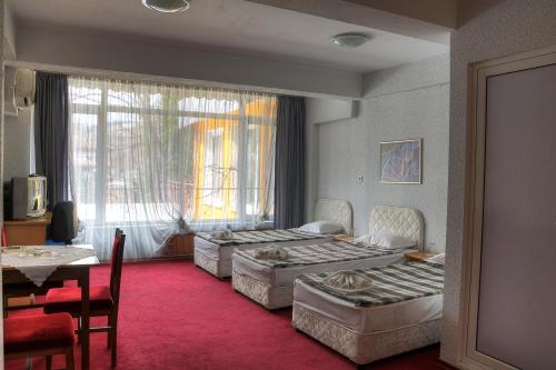 Gallery image of Neon Guest Rooms in Shumen