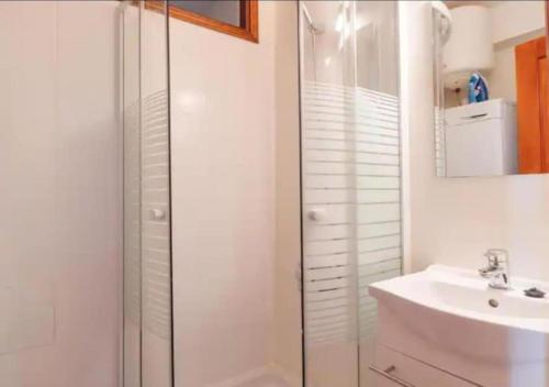 a bathroom with a shower and a sink at Central 2Bedroom 200m from beach Callao Salvaje Costa Adeje in Callao Salvaje