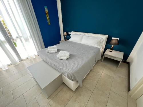 Letto o letti in una camera di DubaiBeachotel