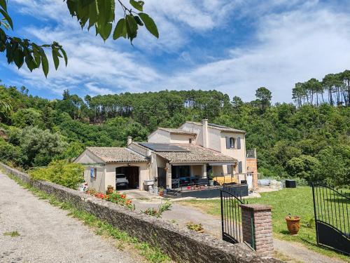 LES CHÂTAIGNIERS APPARTEMENT MEUBLE