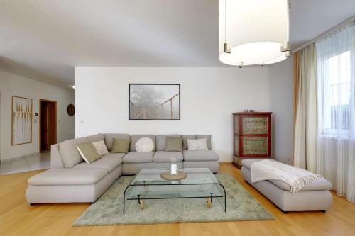 3min2centre - 2 BR, garage, view