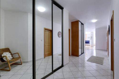 Фотография из галереи 3min2centre - 2 BR, garage, view в Братиславе