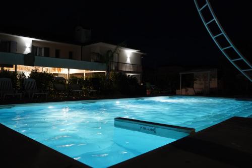 Piscina di DubaiBeachotel o nelle vicinanze