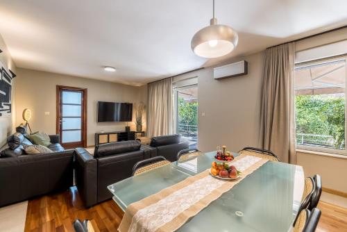 Green Oasis by Bačvice beach, private Parking & Garden - Casa Moro