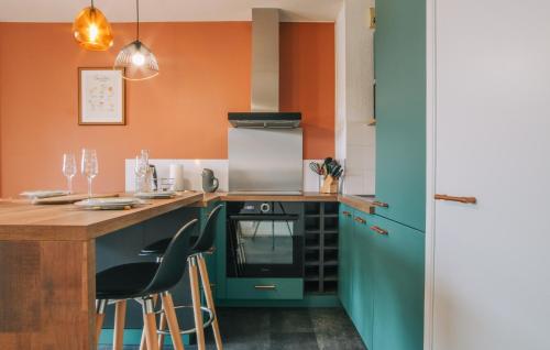 Η κουζίνα ή μικρή κουζίνα στο Guéthary Kurlinka - appartement avec balcon - place de stationnement privée