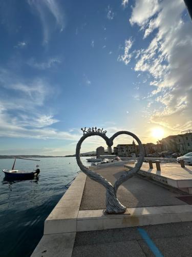 Bee House Suite - Brand New Apartment 100 m from Sea