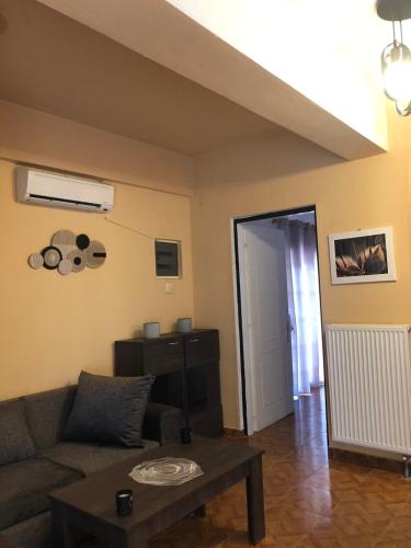 Gallery image of Daisy rooms Skiathos in Skiathos Town