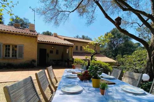 Villa provençale atypique à 5 m à pied de la plage