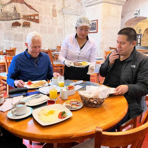 Επισκέπτες που μένουν στο Hotel Los Tambos Colonial