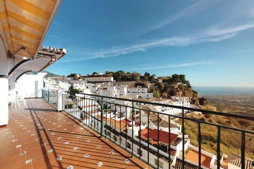 4br Andalusian penthouse w pool & spectacular view
