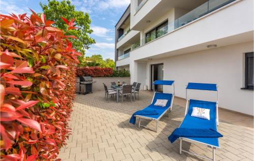 Cozy Apartment In Vantacici With Wifi