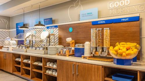 Holiday Inn Express & Suites Panama City Beach - Beachfront by IHG photo 85