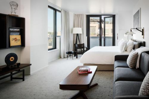 Halcyon - A Hotel in Cherry Creek Image