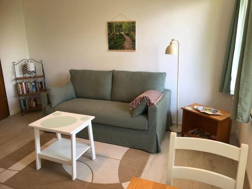 Ruang duduk di Ferienwohnung Kiefer - Ruheoase mitten im Grünen
