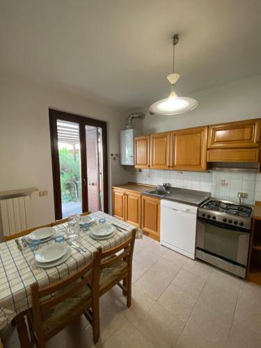 Kuchyň nebo kuchyňský kout v ubytování Casa Rina