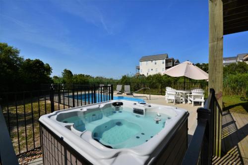 Nespecifikovaný výhled na hory nebo výhled na hory při pohledu z prázdninového domu