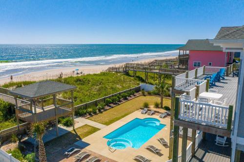 Bazén v ubytování Topsail Manor nebo v jeho okolí