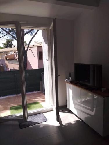 Appartement à 100m du village naturiste,tout équipé, climatisé,place parking photo 18