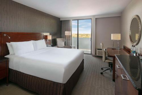 Sonesta Charlotte Lower South End Image