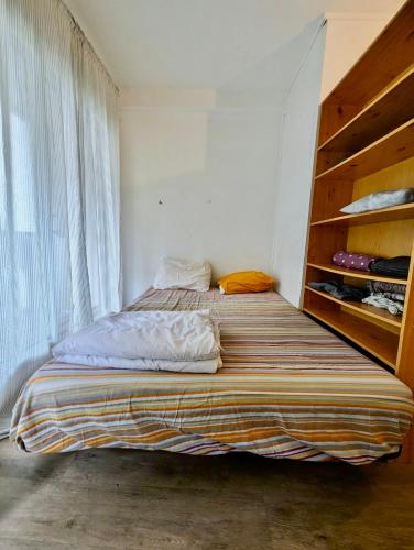 Photo de la galerie de l'établissement Appartement Proche Centre & Station Service avec parking privé Gratuit, à Grenoble