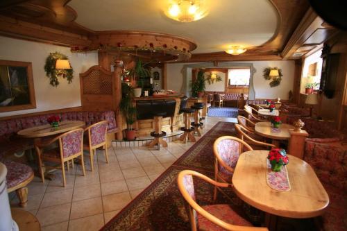 Ресторант или друго място за хранене в Alpen Hotel Vidi