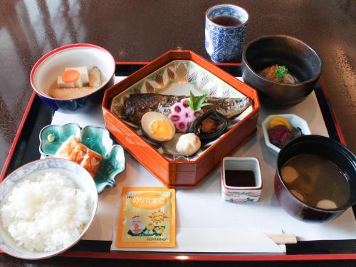 Makanan di atau berdekatan hotel