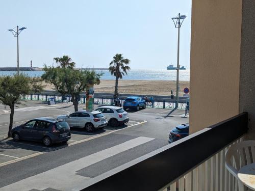 T2 face mer, climatisé, parking privé, 4 pers - FR-1-797-11
